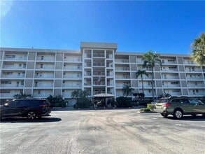 Building Photo - 2691 S Course Dr