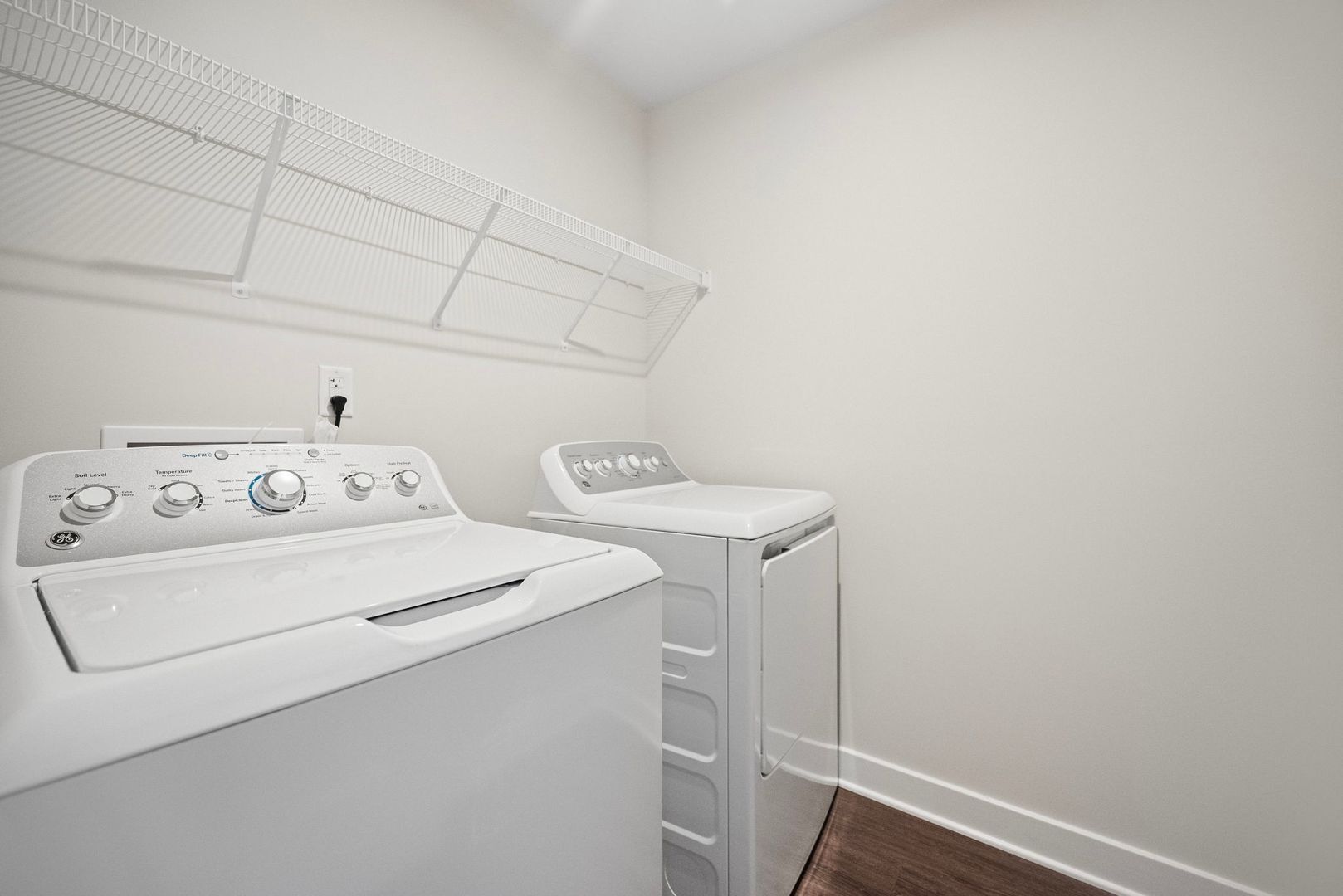 Building Photo - 10916 Genito Sq Dr