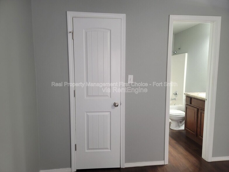 Building Photo - 2006 Ingalls Ln