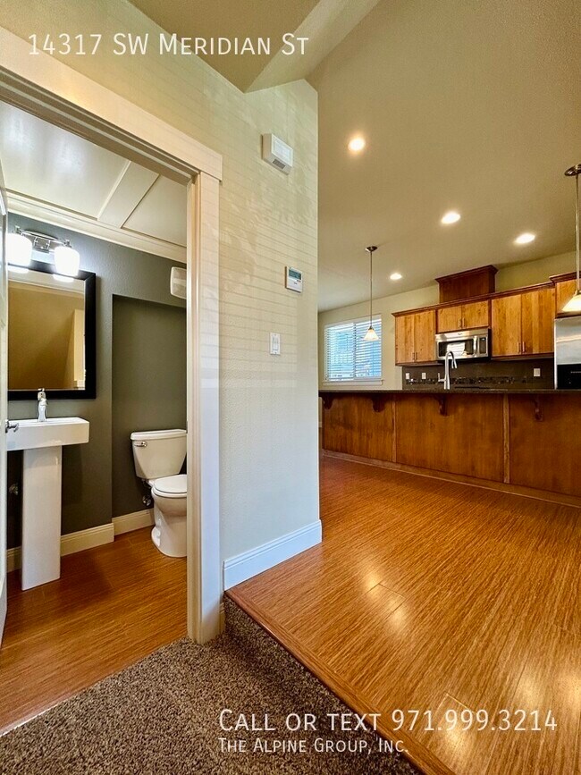 Building Photo - 14317 SW Meridian St