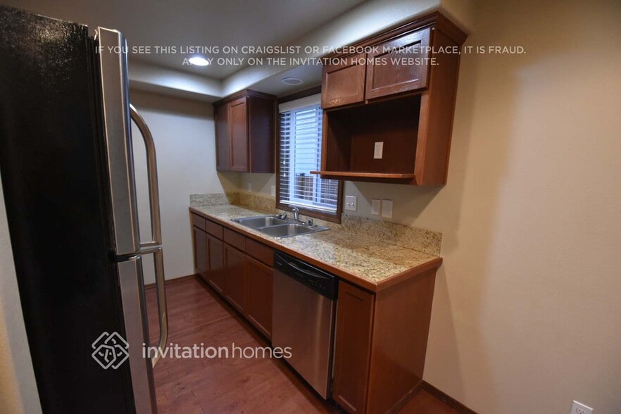 Building Photo - 14548 46th Dr NE