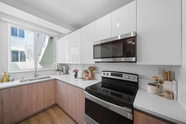Building Photo - 1542