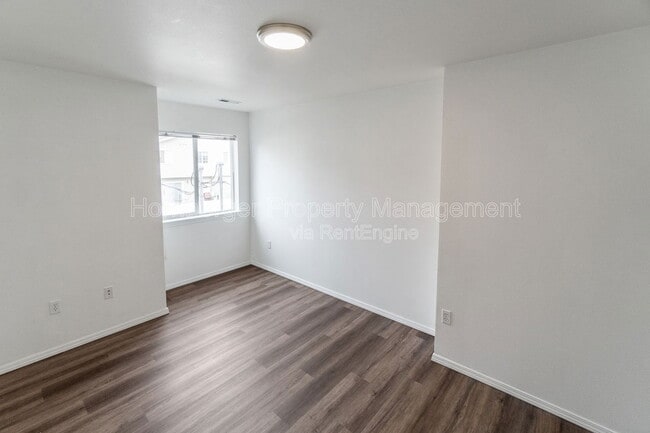 Building Photo - 2316 N Wilbur Rd