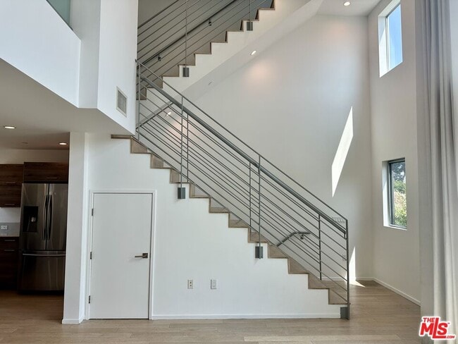 Building Photo - 5403 W Wilshire Vista Ln
