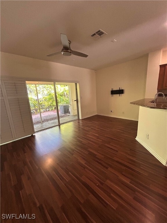 Building Photo - 8159 Pacific Beach Dr