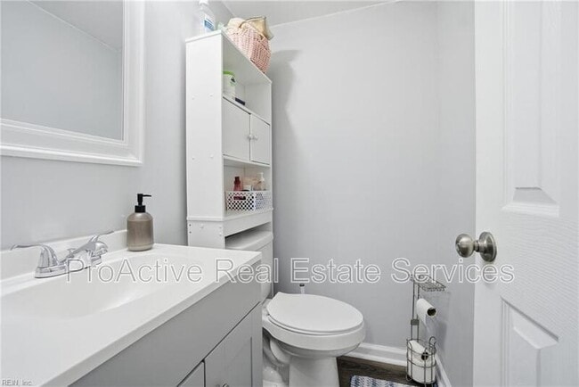 Building Photo - 4 Tillerson Dr