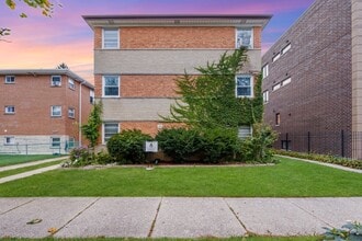 Building Photo - 4236 N Kedvale Ave