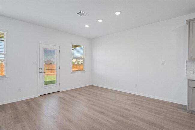 Building Photo - 3000 Wynn Rd