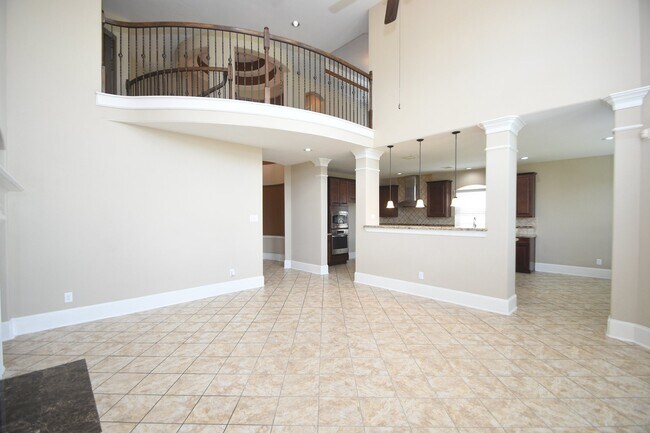 Building Photo - 606 Whitney Oaks Ln