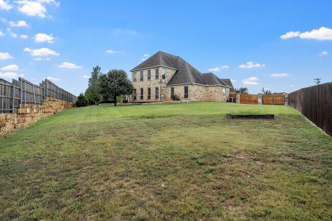Building Photo - 7030 Flagstone Cir