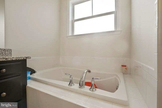 Building Photo - 24553 Rosebay Terrace