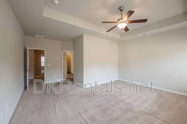 Building Photo - 2666 Pointcrest Way