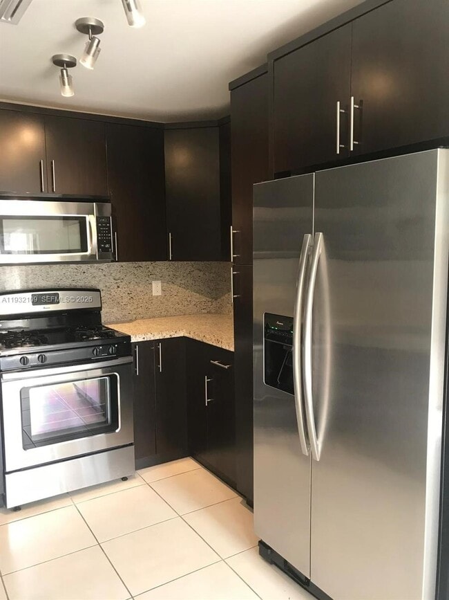 Building Photo - 10609 SW 113th Pl