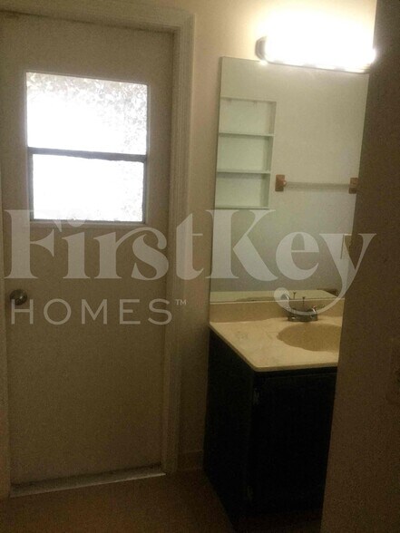 Building Photo - 132 Santander Ct