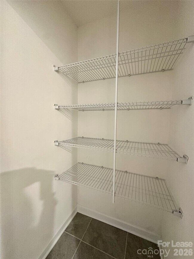 Building Photo - 410 Cranford Dr