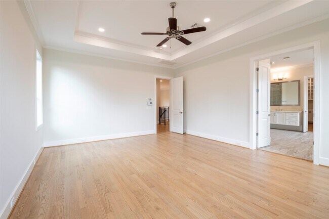 Building Photo - 1507 Martin St