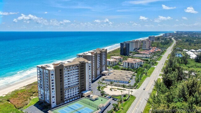 Building Photo - 4180 N Hwy A1A