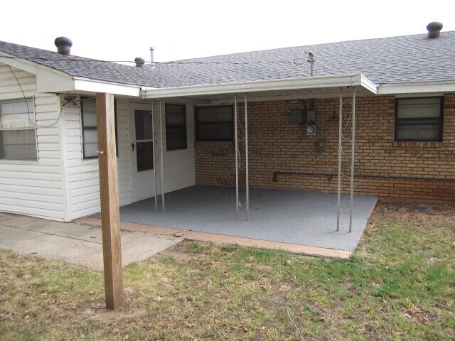 Building Photo - 4029 N Nicklas Ave