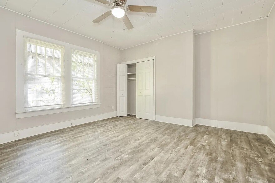 Building Photo - 301 E Guilford St