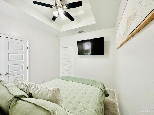 Building Photo - 4701 Mulberry Ave