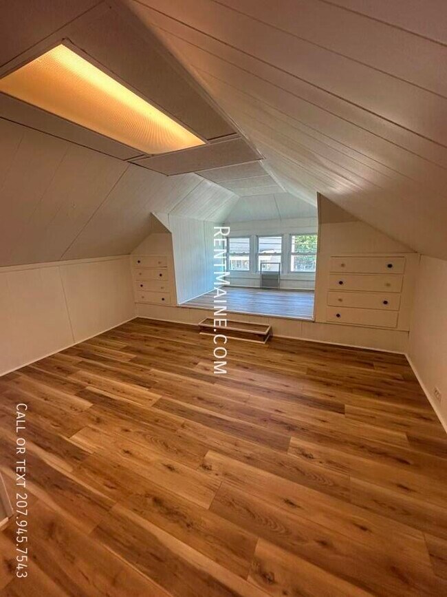 Building Photo - 178 Pearl St