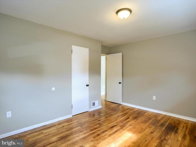 Building Photo - 1300 Strafford Rd