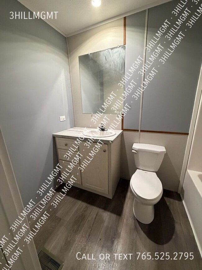 Building Photo - 5600 W Kilgore Ave