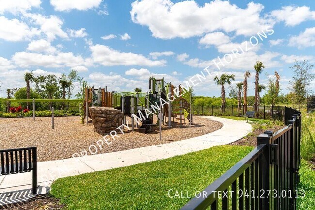 Building Photo - 17769 Crescent Moon Lp
