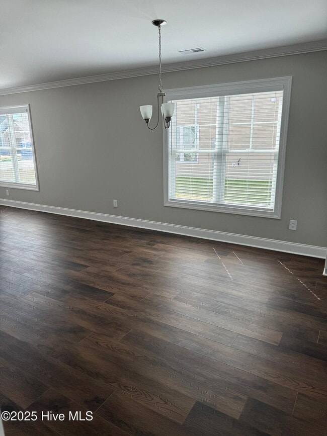 Building Photo - 824 Sarah Rebecca Dr