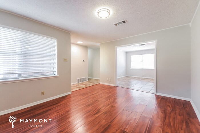 Building Photo - 218 Leighton Dr