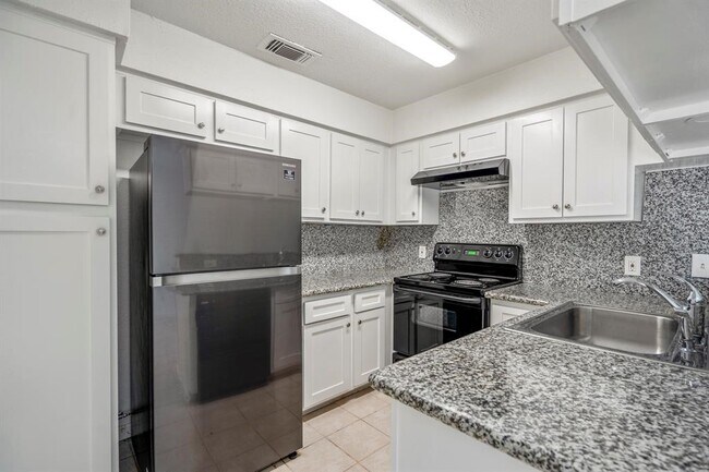 Building Photo - 2501 Bering Dr