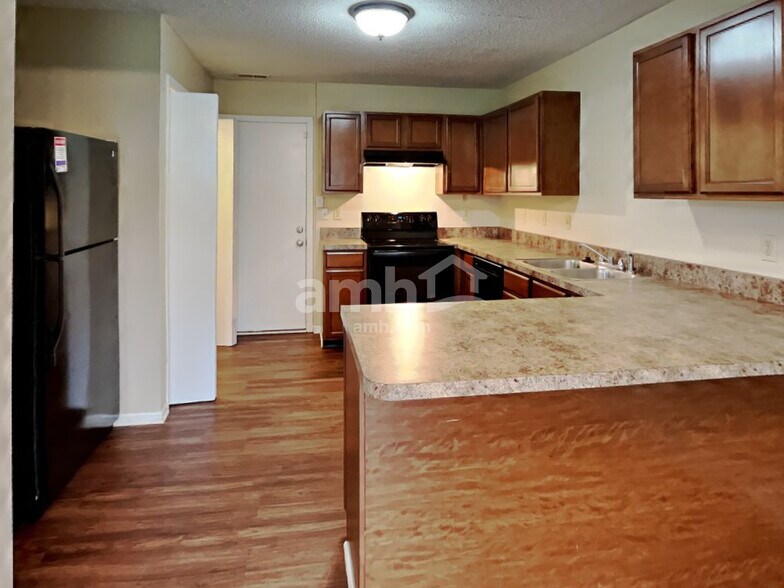 Building Photo - 7703 Vincent Ct