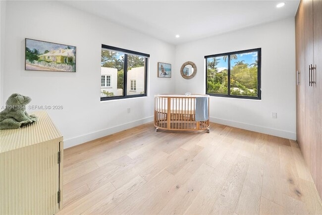 Building Photo - 600 NE 57th St