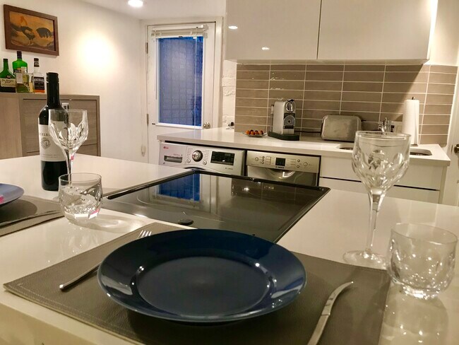 Building Photo - 1612 3rd St NW