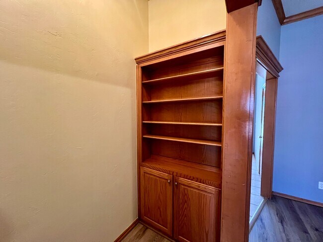 Building Photo - 2909 SE 96th St