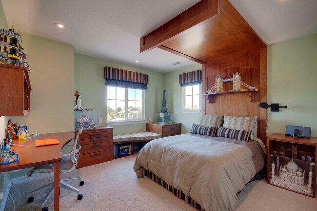 Building Photo - 2809 Eagle Dr