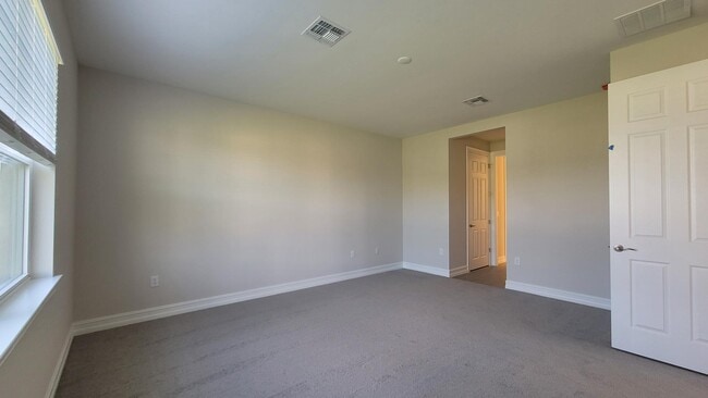 Building Photo - 3930 SW 16th Pl