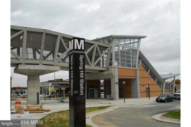 Building Photo - 8340 Greensboro Dr