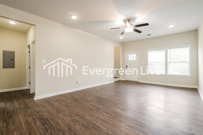 Building Photo - 1596 Jonesboro Rd SE