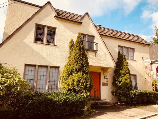 Primary Photo - 633 12th Ave E