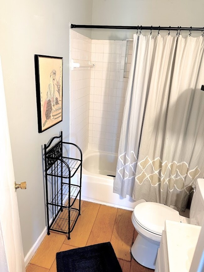 Building Photo - 405 Toney Rd