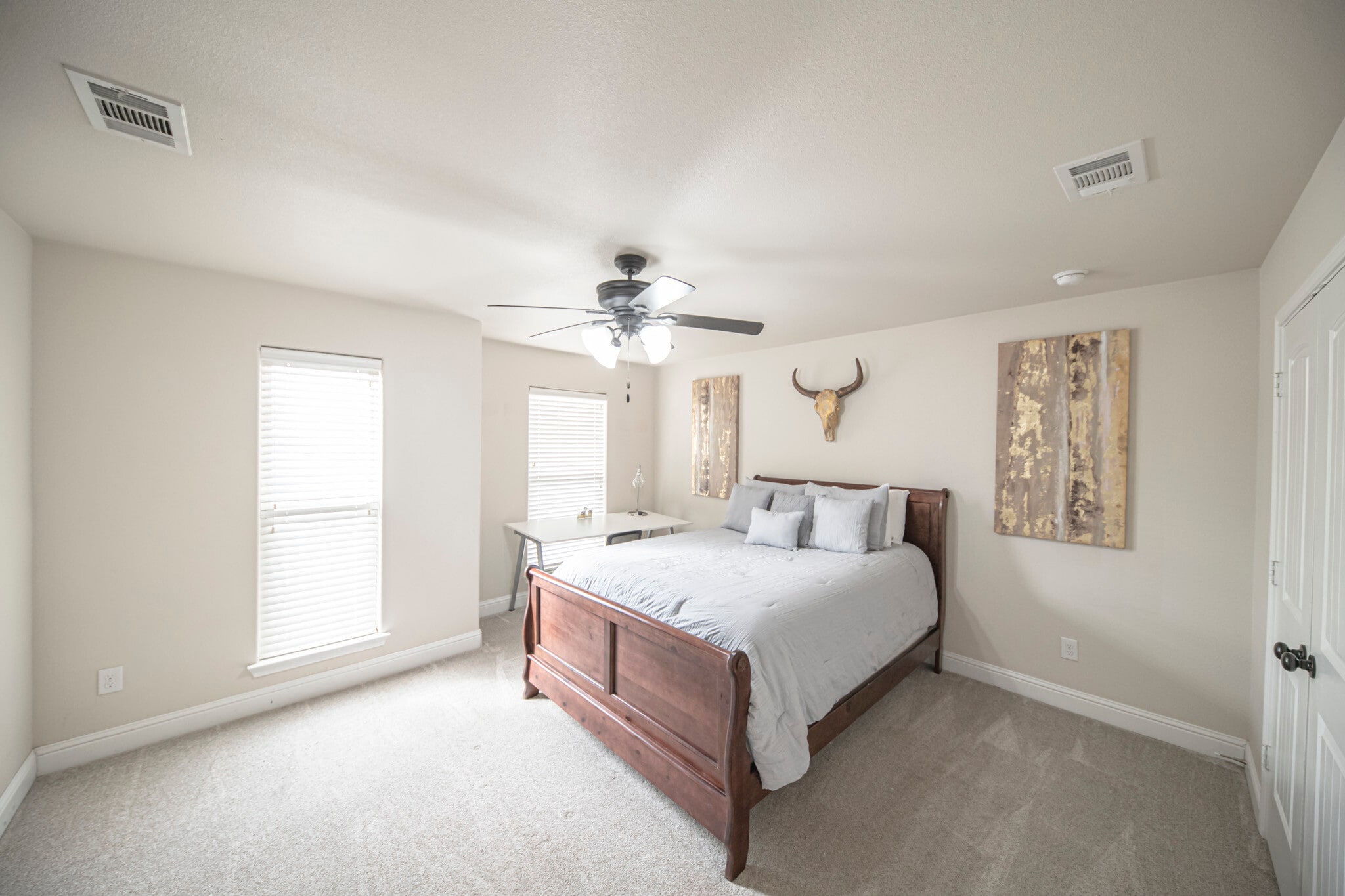 Building Photo - 6922 Ranch Hand Dr