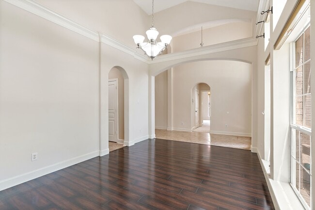 Building Photo - 3010 Blue Lagoon Ct