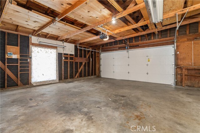 Building Photo - 668 Patricia Dr