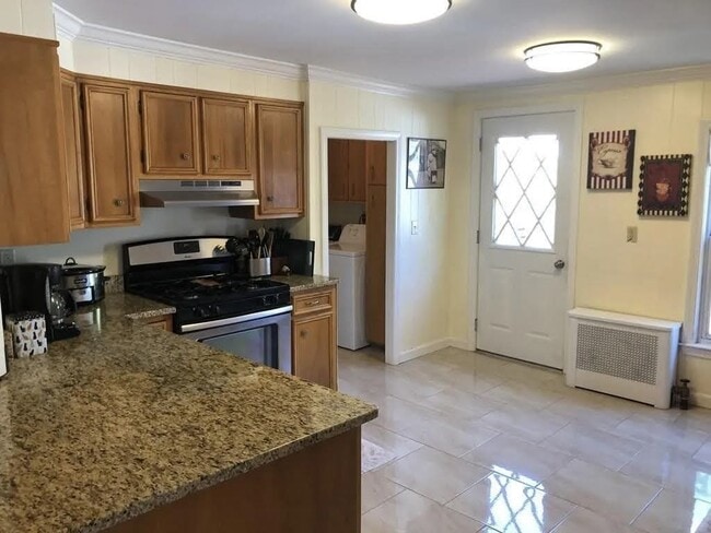 Building Photo - 83 Coburn Ave