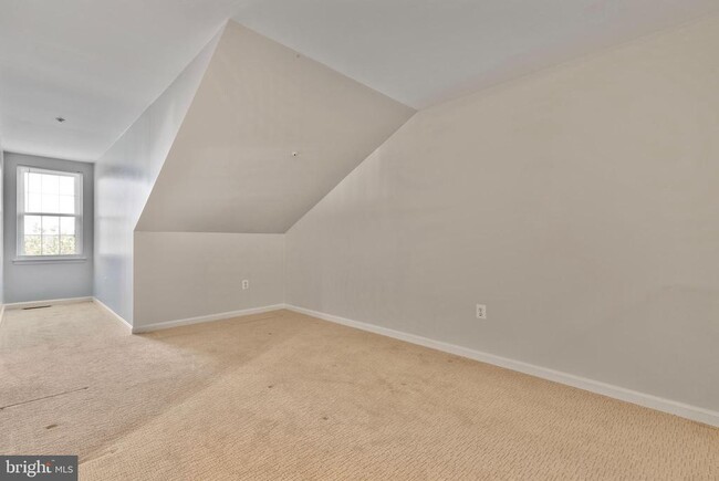 Building Photo - 13107 Millhaven Pl