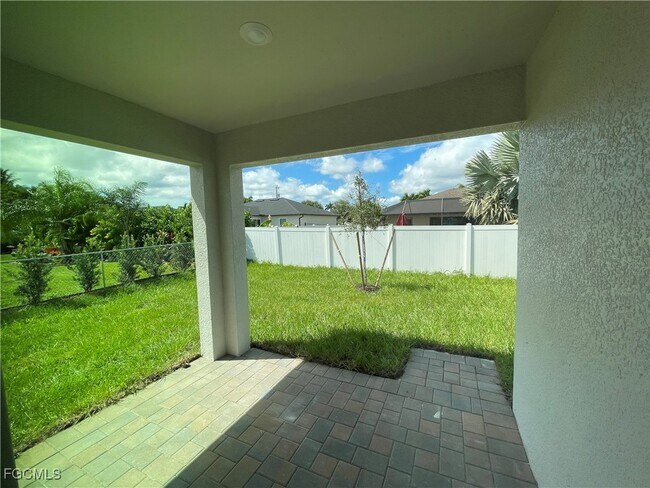Building Photo - 3720 SW 12th Pl