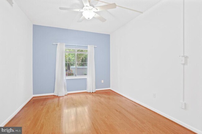 Building Photo - 14809 Pennfield Cir