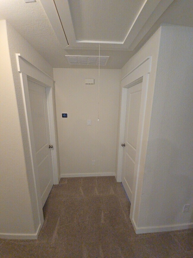 Building Photo - 7543 Coral Ter Dr