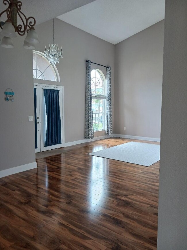 Building Photo - 2012 Fern Ridge Ct